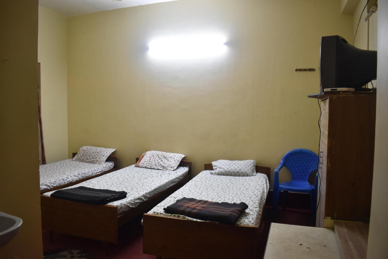 Hotel Suraj Balasore Zimmer foto